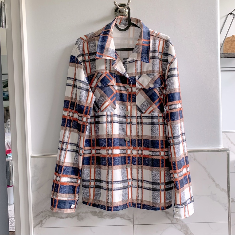 Loose Fit Cowboy Button Plaid Print Shirt or Shacket.  Size M. New Without Tags